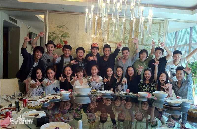 潘之琳(Feeling Pan)之琳的大学生活壁纸壁纸