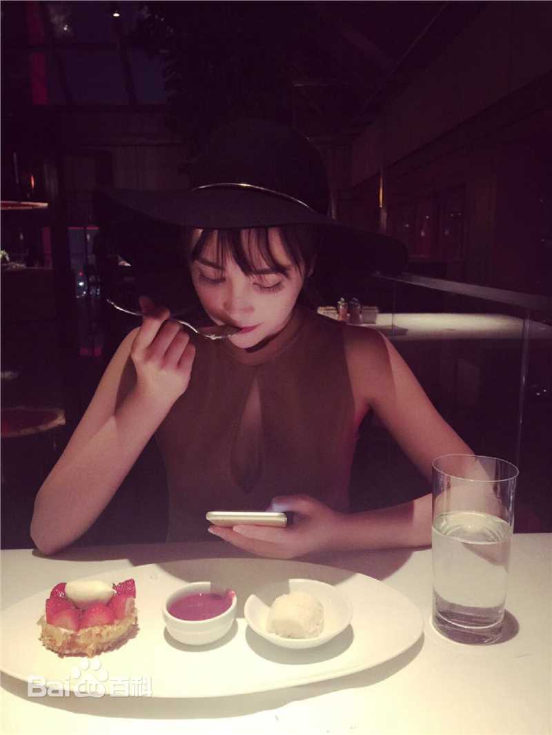 袁菲个人生活生活照相册