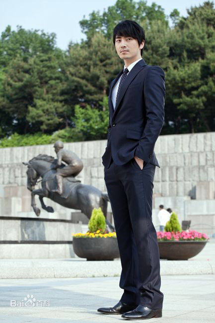 精选李浚赫(Lee Jun Hyuk、イ ジュンヒョク)李俊赫精彩图册