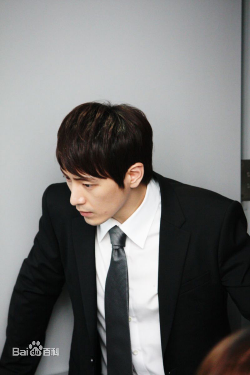 精选李浚赫(Lee Jun Hyuk、イ ジュンヒョク)李俊赫精彩图册