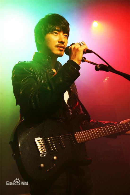 精选李浚赫(Lee Jun Hyuk、イ ジュンヒョク)李俊赫精彩图册