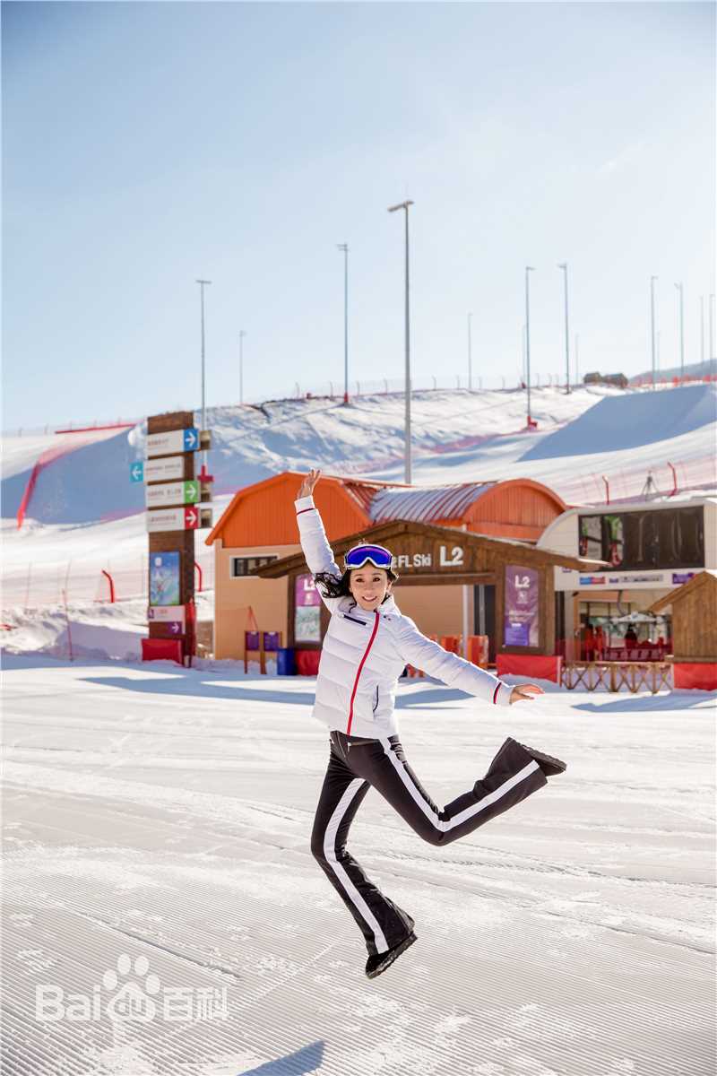 苗圃滑雪前后照片