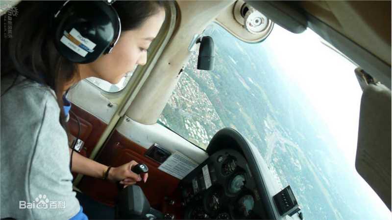 苗圃滑雪前后照片