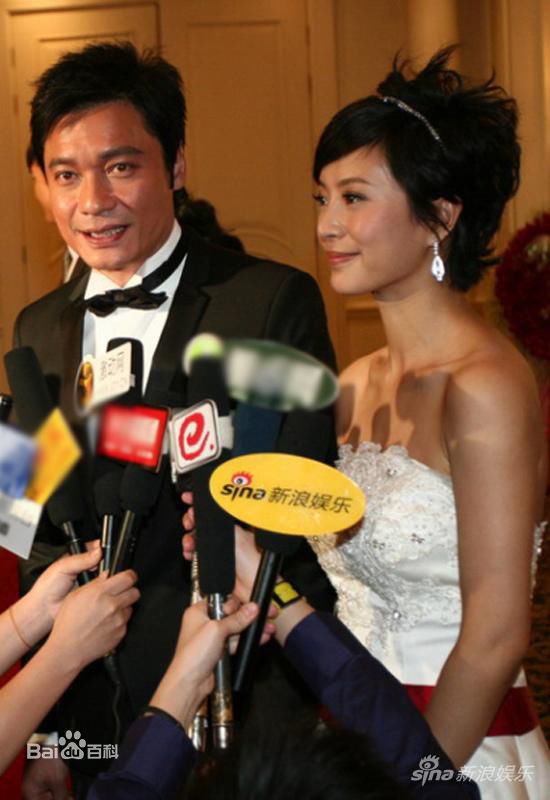 苏岩(Sophie.Su)和罗嘉良的合照前后照片