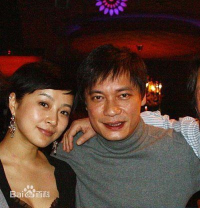 苏岩(Sophie.Su)和罗嘉良的合照前后照片