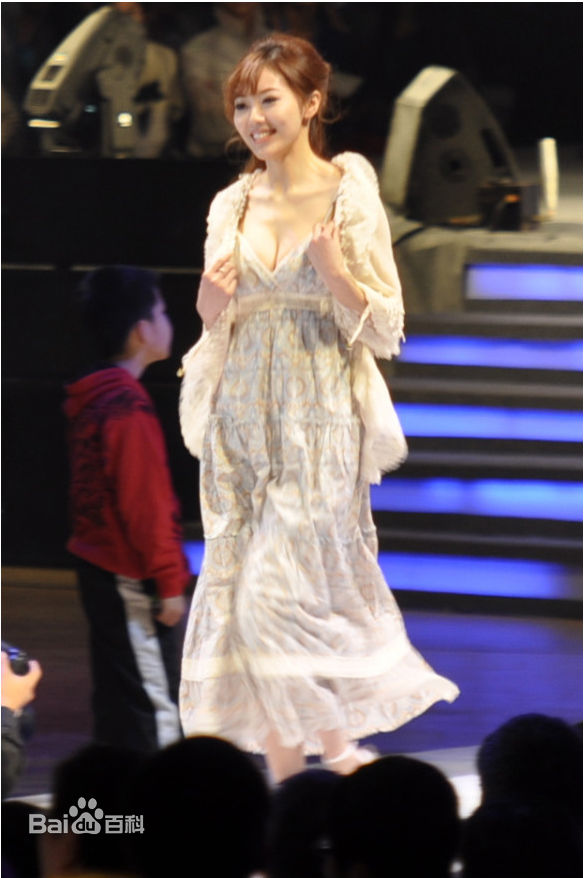 刘冬(jocelin)2011百度年会表演现场前后照片