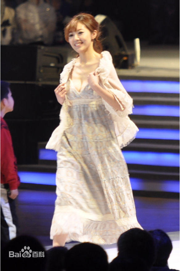 刘冬(jocelin)2011百度年会表演现场前后照片