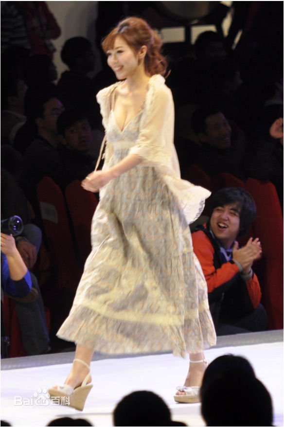 刘冬(jocelin)2011百度年会表演现场前后照片