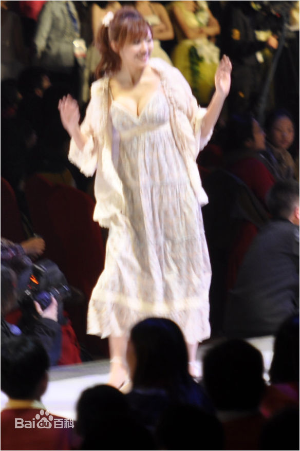 刘冬(jocelin)2011百度年会表演现场前后照片