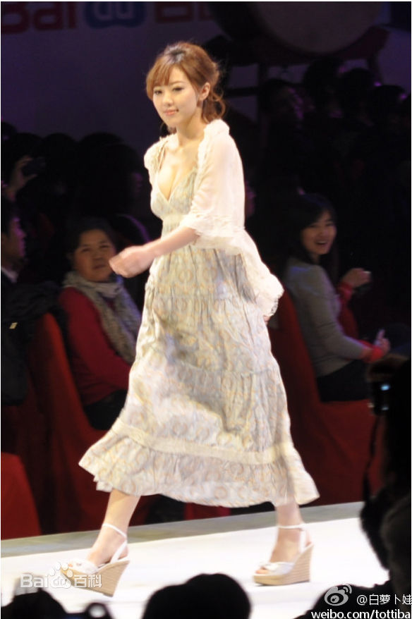 刘冬(jocelin)2011百度年会表演现场前后照片