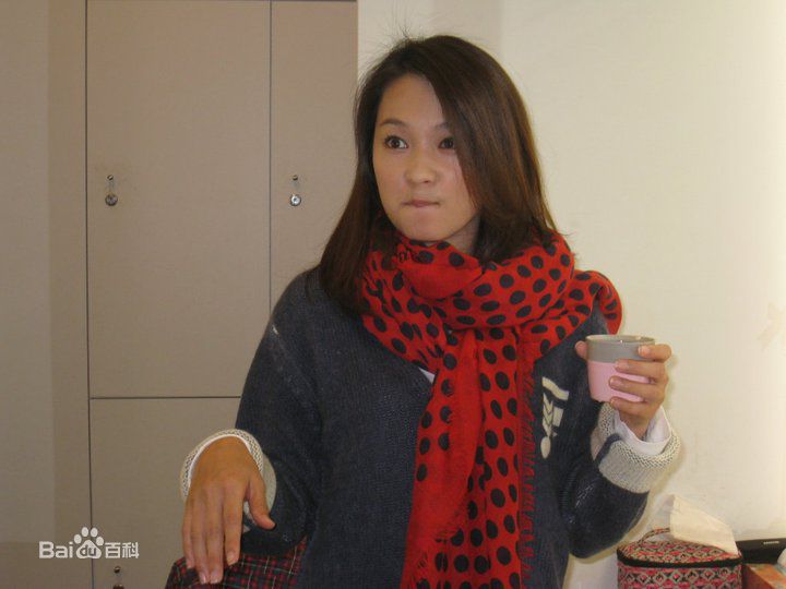 蔡君茹(June Tsai 或 June Lee)在出演《家和万事兴》中的