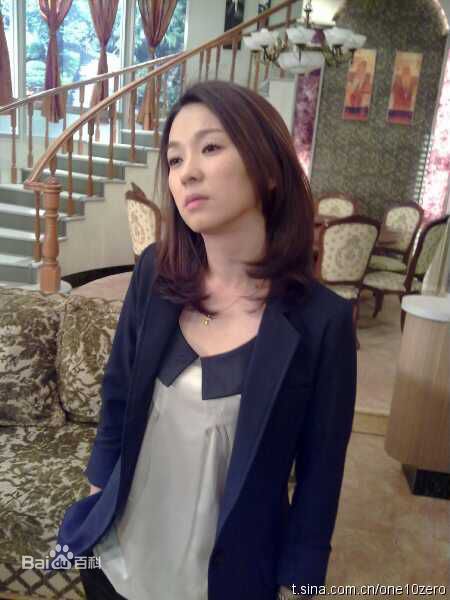 蔡君茹(June Tsai 或 June Lee)在出演《家和万事兴》中的