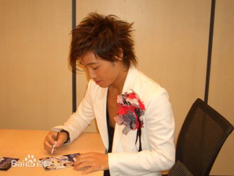 许绍洋(Ambrose)参加新片宣传壁纸壁纸