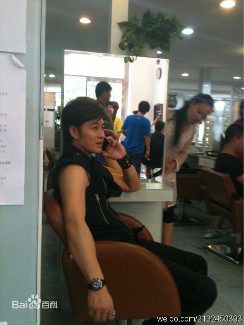 许绍洋(Ambrose)电影车在囧途前后照片