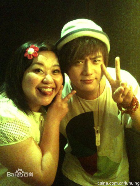 钟欣凌生活照壁纸壁纸