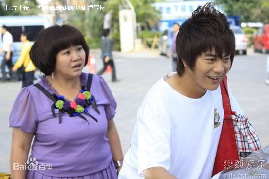 最新钟欣凌在《丝丝心动》中的壁纸