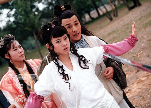 最全曾宝仪(Bowie Tsang)在2004年《名扬花鼓》饰演花鼓中的壁纸