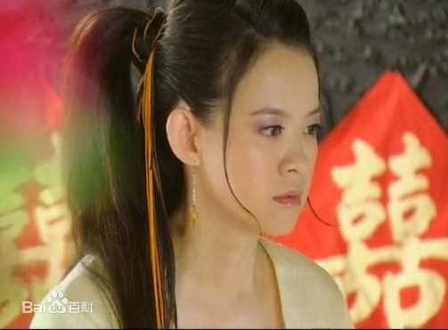 最新曾宝仪(Bowie Tsang)在2010年《天师钟馗》饰演青蛇中的图集