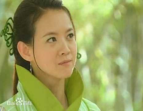 最新曾宝仪(Bowie Tsang)在2010年《天师钟馗》饰演青蛇中的图集