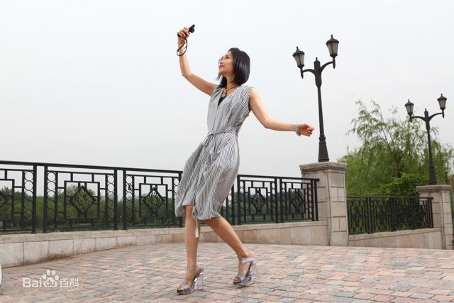 田沅(TT)摄影生活照