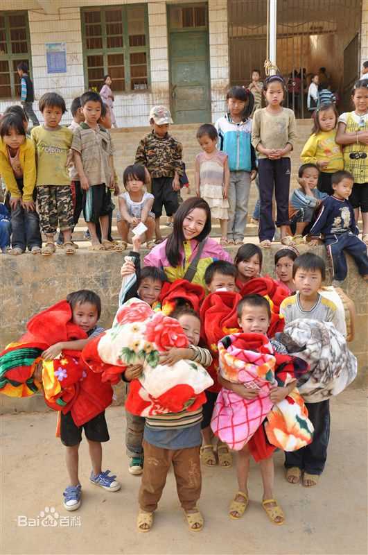 江一燕广西公益支教行前后照片