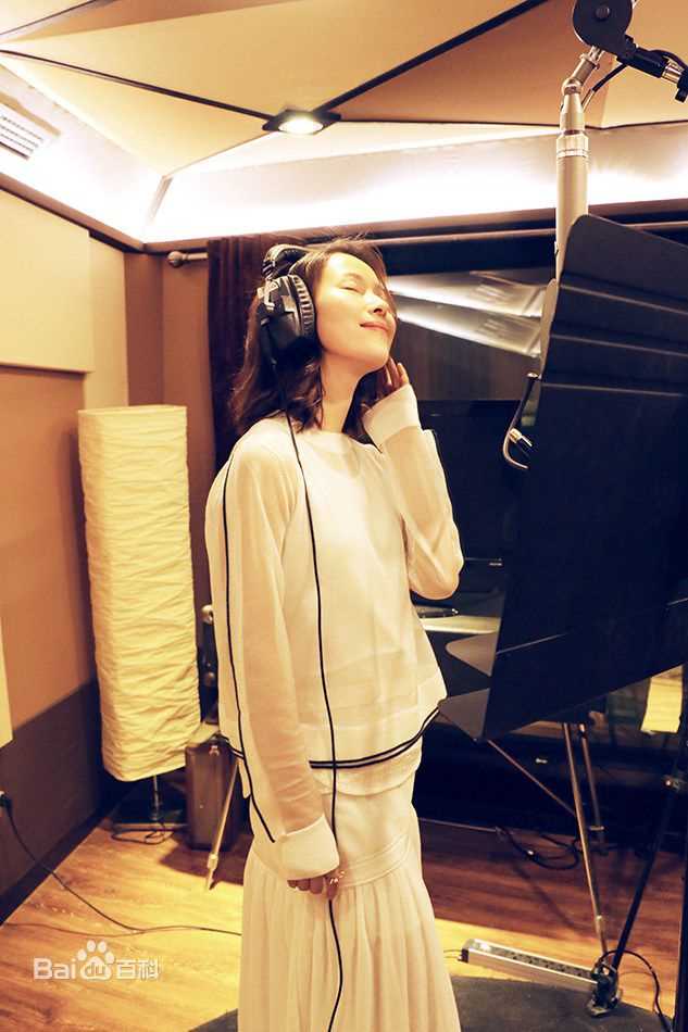 江一燕歌手小江壁纸壁纸