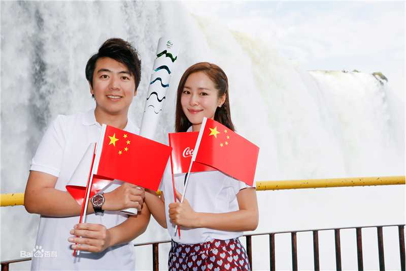 江一燕里约奥运火炬手前后照片