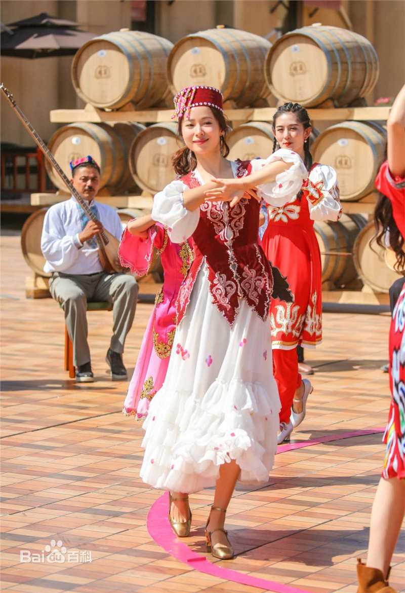 最新江一燕在《我们来了》中的图集