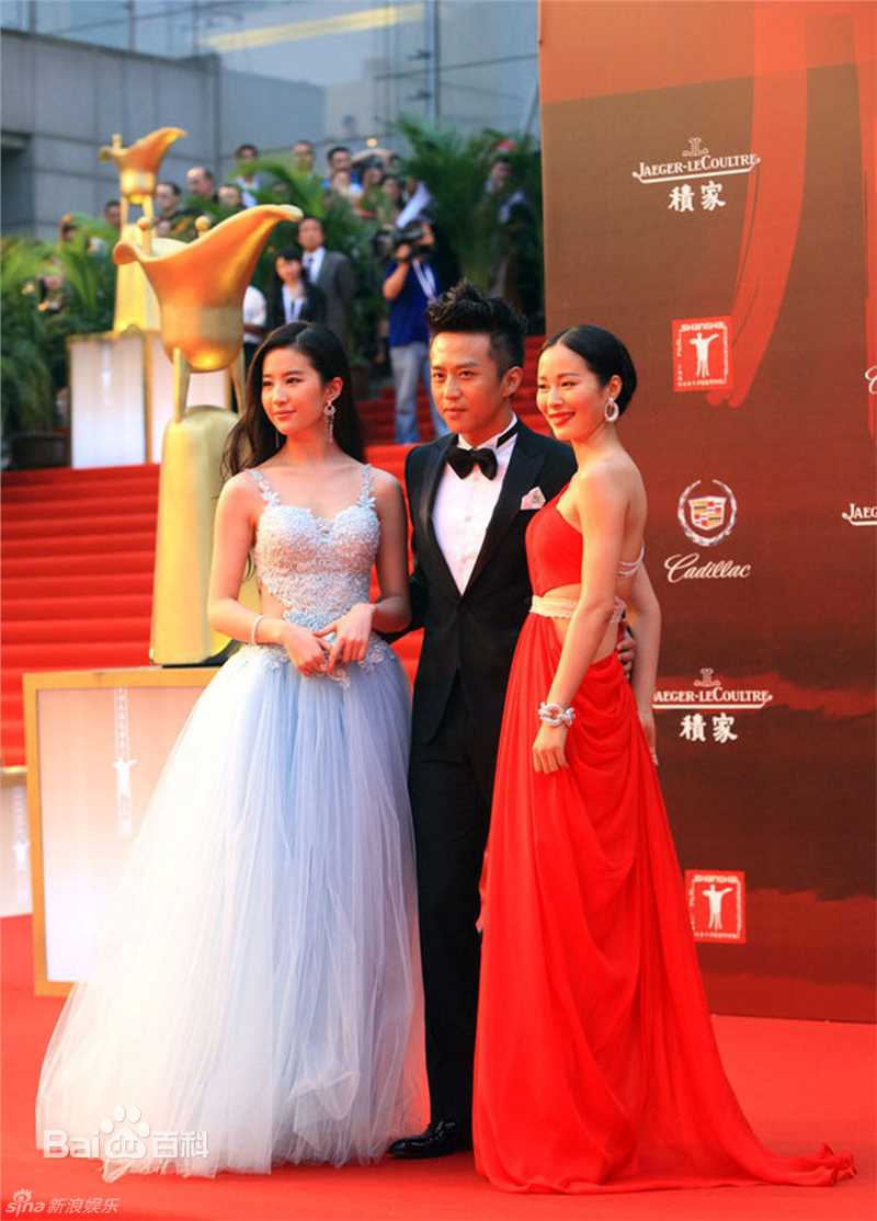 江一燕精彩图册