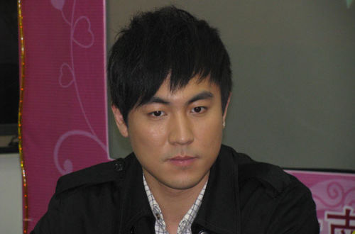 最优质谭俊彦生活照