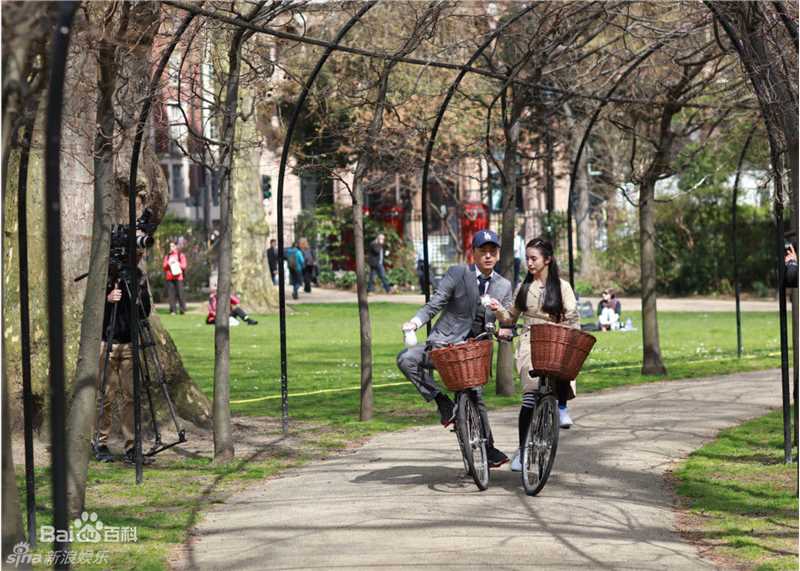 林依晨(Ariel Lin)非凡搭档素颜照相册