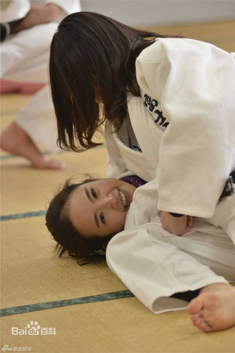 林依晨(Ariel Lin)非凡搭档素颜照相册