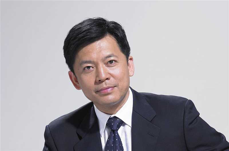 最全何政军素颜照