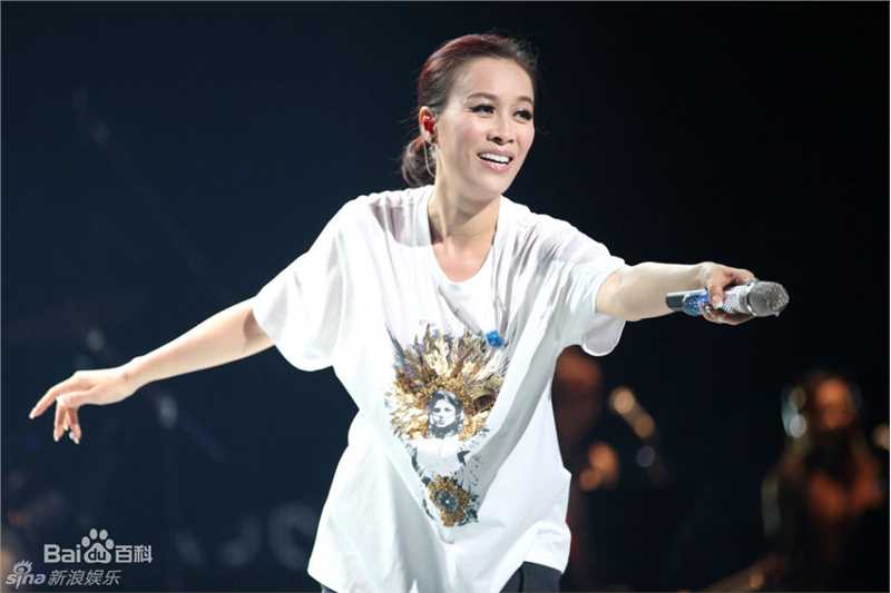 那英日本东京“那二十年”世界巡回演唱会素颜照相册