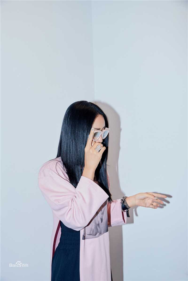 高清那英在《中国好声音2019》中的图册