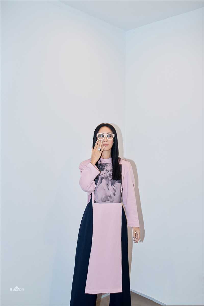 高清那英在《中国好声音2019》中的图册