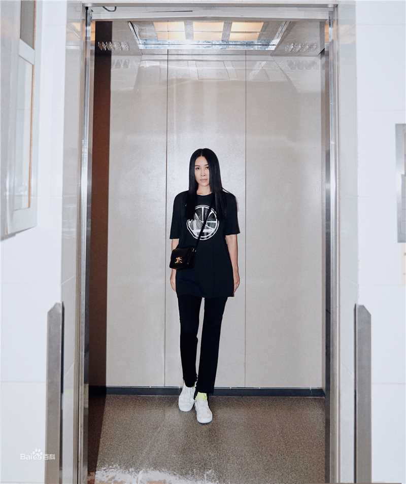 高清那英在《中国好声音2019》中的图册