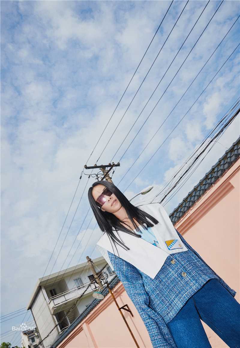 高清那英在《中国好声音2019》中的图册