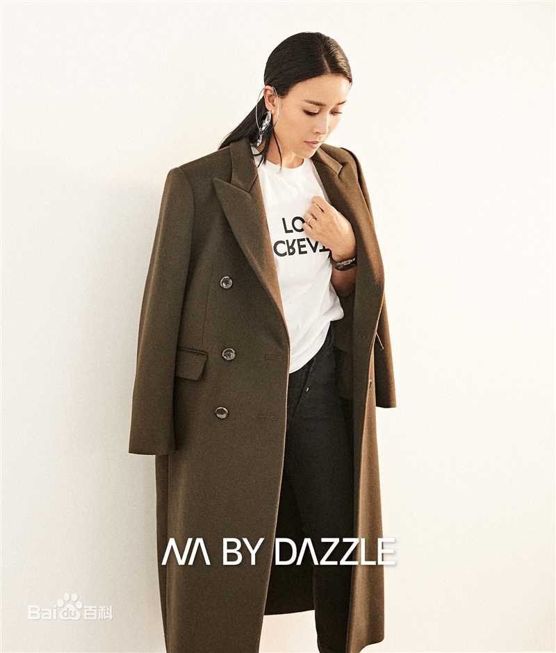 最新那英性感图片