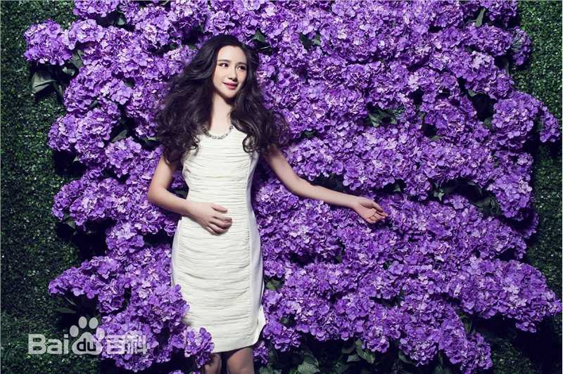 刘牧与家人素颜照壁纸