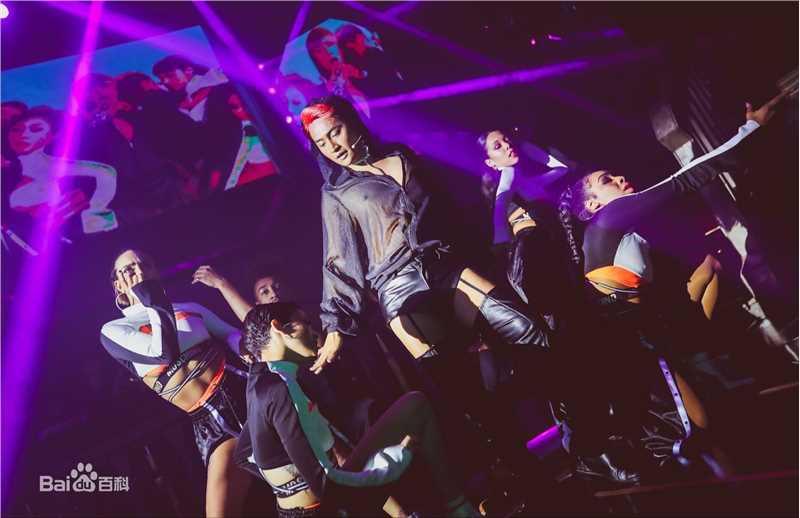 最优质陈志朋(Julian Chen (Banny Chen ))在《千面》专辑LA SHOW中的相册