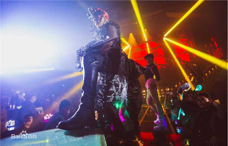 最优质陈志朋(Julian Chen (Banny Chen ))在《千面》专辑LA SHOW中的相册