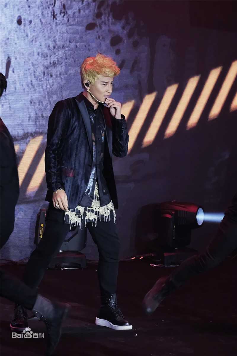 陈志朋(Julian Chen (Banny Chen ))在《他和她·爱》专辑首唱会中的