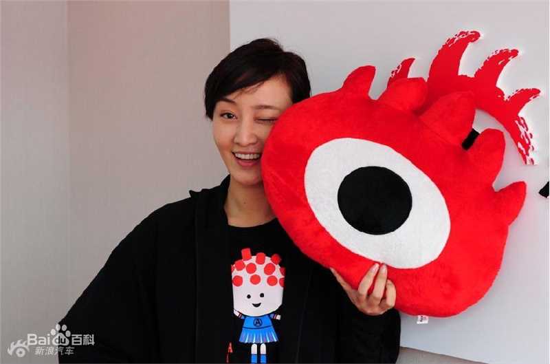 赵子琪出席活动壁纸壁纸