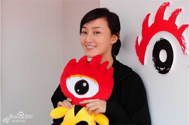 赵子琪出席活动壁纸壁纸