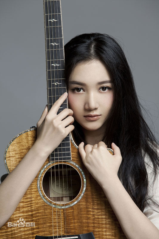 最新韩雯雯(Vivien Han)在歌曲《当有天老去》中的壁纸