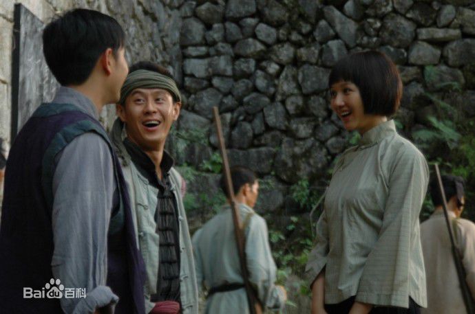 最优质韩雯雯(Vivien Han)在《红七军》饰演 欧阳明珠中的相册