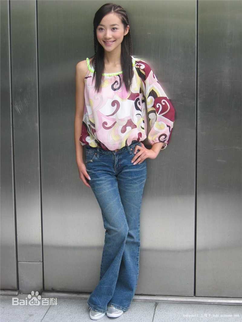 最新韩雪(Cecilia Han、ハン シュエ（日语）)在专辑《飘雪》中的壁纸