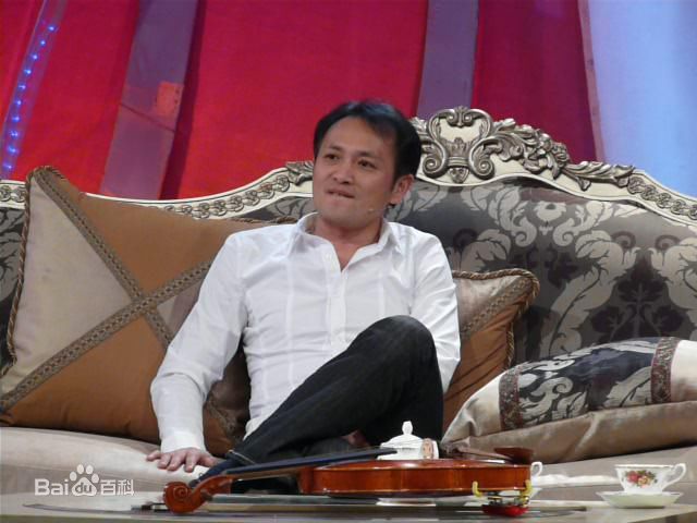 丁志诚出席活动素颜照相册