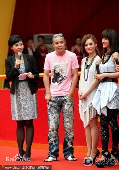 沈鹤(Shen He)恒大世纪旅游城开业暨恒大扶贫捐款仪式前后照片